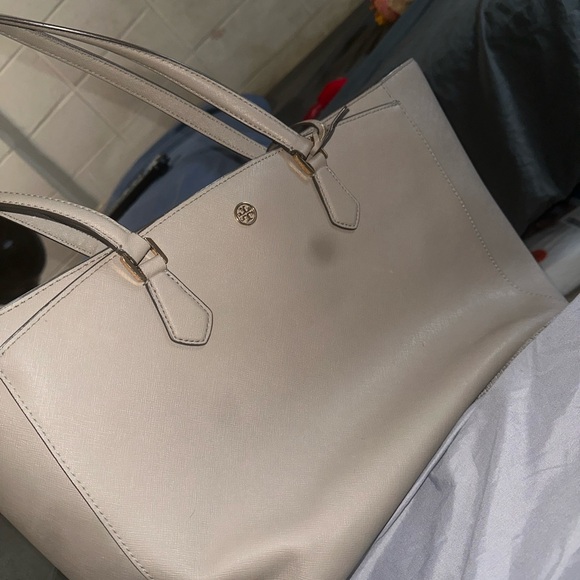 TORY BURCH ROBINSON TOTE - Picture 13 of 15